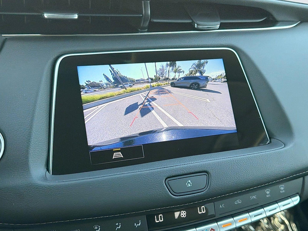 Certified 2023 Cadillac XT4 Luxury FWD image 13
