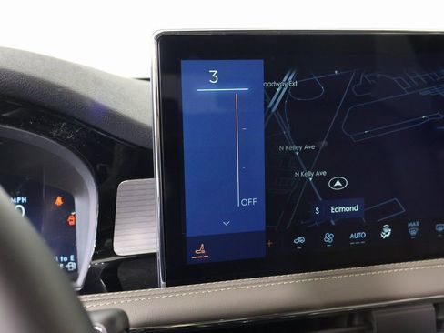 New 2026 Lincoln Corsair Premiere image 8