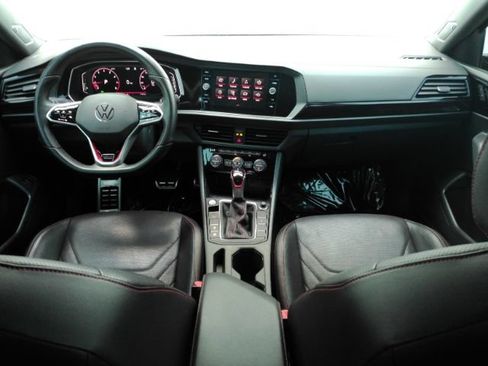 Used 2023 Volkswagen Jetta GLI Autobahn FWD image 2