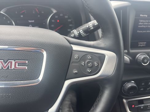 Used 2024 GMC Terrain SLT AWD/4WD image 19