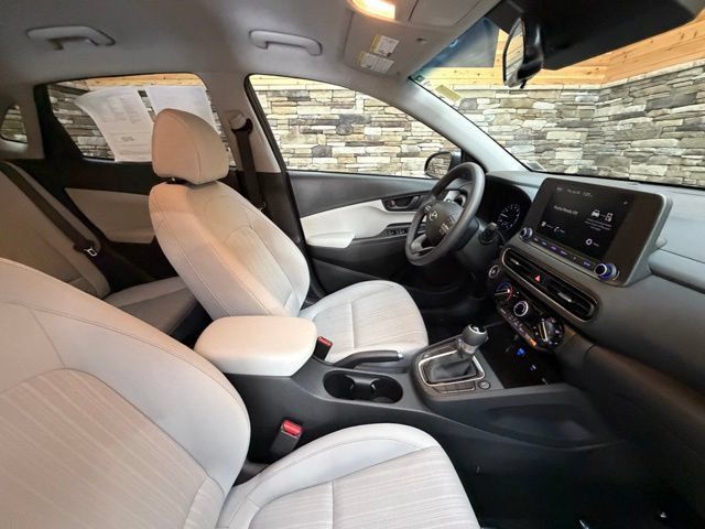 Certified 2023 Hyundai Kona SEL AWD/4WD image 17