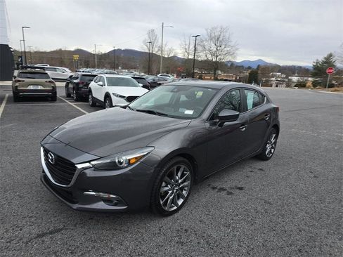 Used 2018 MAZDA MAZDA3 Grand Touring image 7