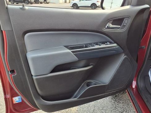 Used 2018 Chevrolet Colorado Z71 AWD/4WD image 18