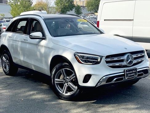Certified 2022 Mercedes-Benz GLC 300 4MATIC image 1