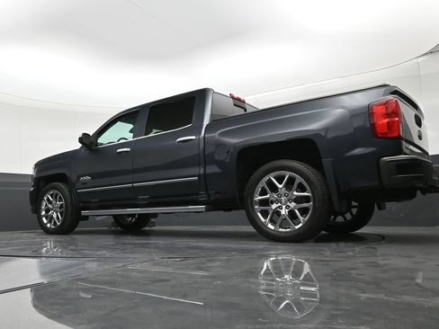 Used 2018 Chevrolet Silverado 1500 High Country AWD/4WD image 25