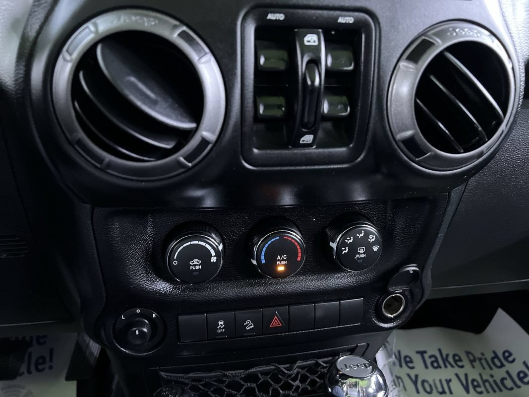 Used 2018 Jeep Wrangler Unlimited Sport S AWD/4WD image 22