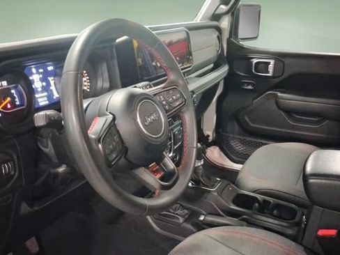 Used 2024 Jeep Wrangler Unlimited Rubicon AWD/4WD image 22