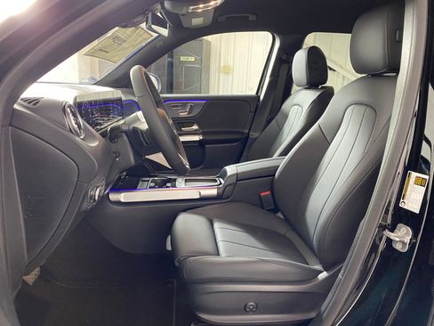New 2025 Mercedes-Benz GLB 250 4MATIC image 4