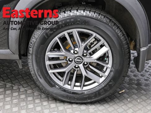 Used 2023 Nissan Rogue S AWD/4WD image 8