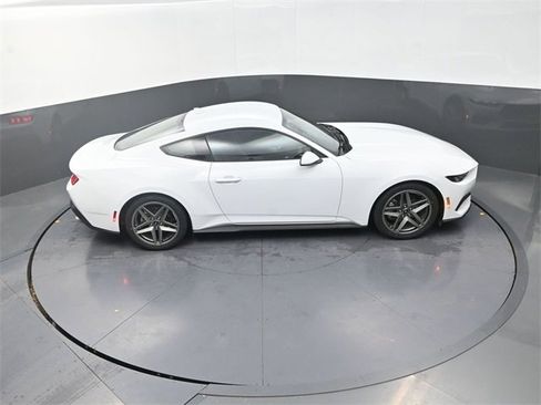 Used 2024 Ford Mustang Coupe image 22