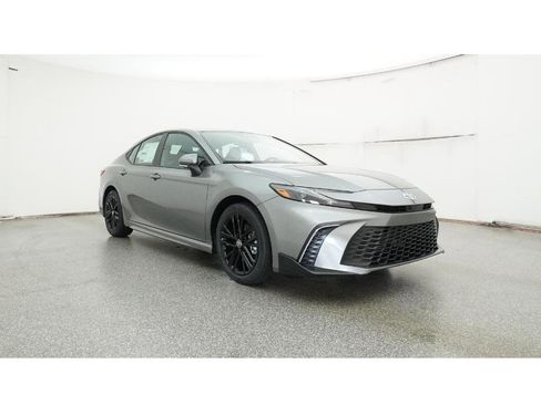 New 2026 Toyota Camry SE image 29