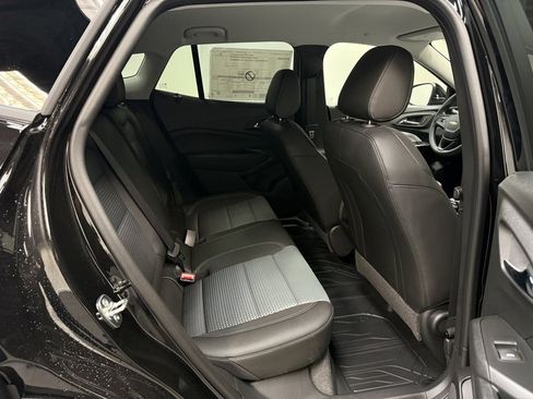 New 2026 Chevrolet Trax LT image 17