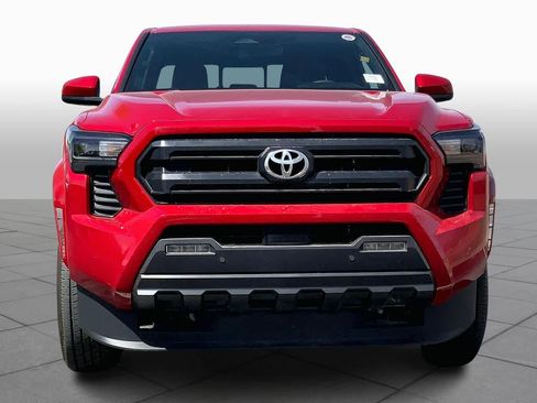 Certified 2025 Toyota Tacoma SR5 image 4