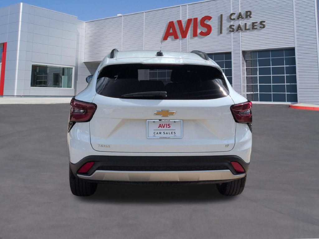 Used 2026 Chevrolet Trax LT FWD image 7