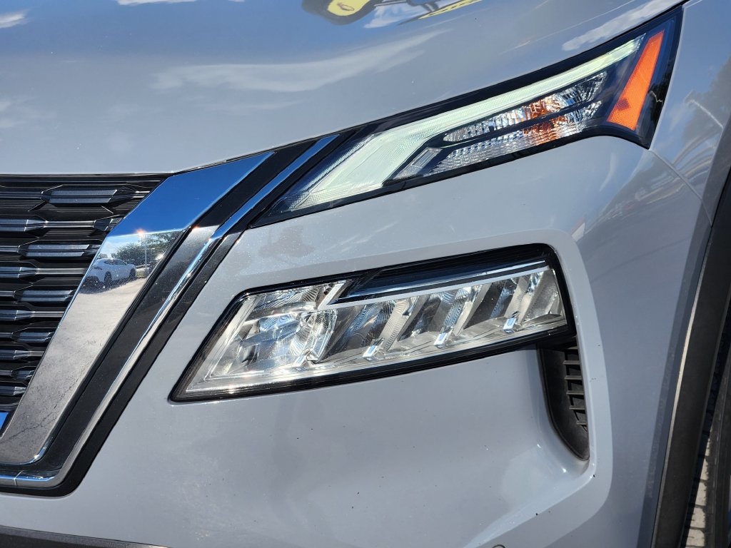 Used 2021 Nissan Rogue SL w/ Premium Package AWD/4WD image 8