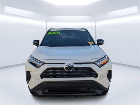 Used 2025 Toyota RAV4 XLE image 8