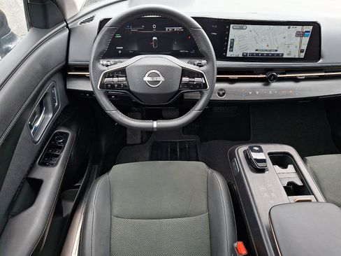 Used 2024 Nissan Ariya AWD image 13