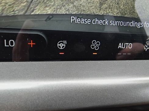 Used 2023 Ford Escape SE image 22