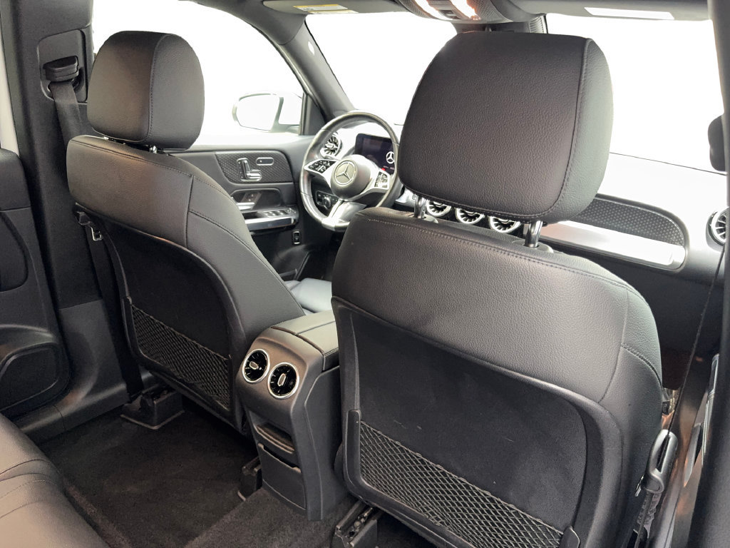 Used 2025 Mercedes-Benz GLB 250 4MATIC image 41