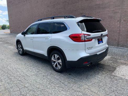 Used 2024 Subaru Ascent Premium w/ Convenience Package AWD/4WD image 3