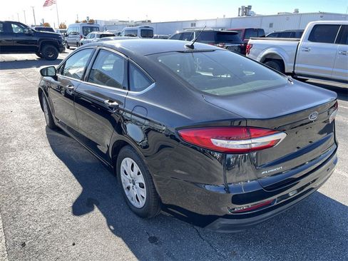 Used 2019 Ford Fusion S image 5