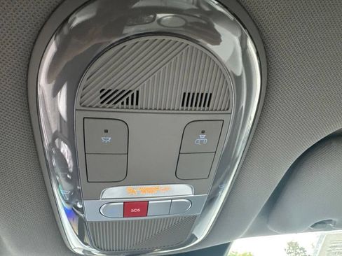 Used 2025 Hyundai Ioniq 6 SEL RWD image 21