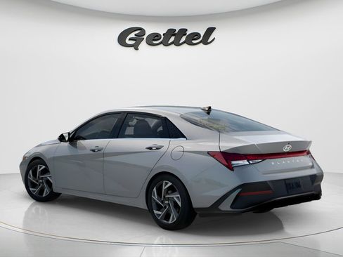 New 2026 Hyundai Elantra Limited FWD image 5