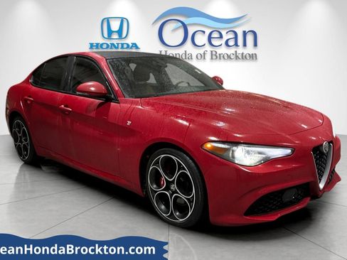 Used 2022 Alfa Romeo Giulia Ti w/ Active Assist Plus Package RWD image 1