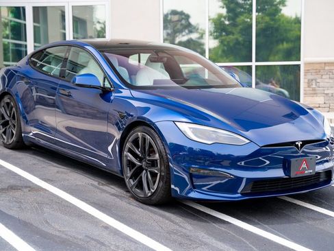 Used 2023 Tesla Model S Standard Range AWD/4WD image 10