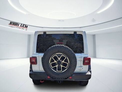 New 2026 Jeep Wrangler Unlimited Rubicon AWD/4WD image 4