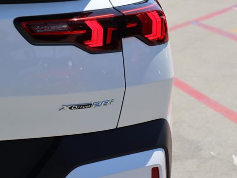 Used 2025 BMW X2 xDrive28i w/ Premium Package image 6