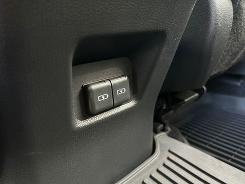 Used 2025 Toyota RAV4 Limited w/ Advanced Technology Package AWD/4WD image 36