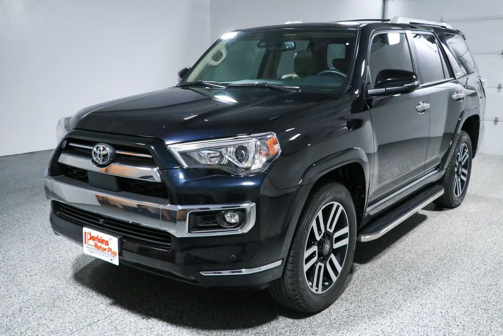 Used 2024 Toyota 4Runner Limited AWD/4WD image 32