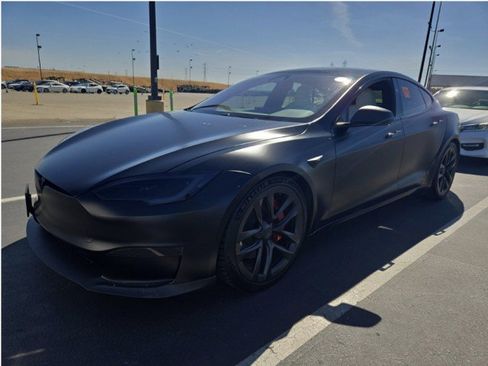 Used 2023 Tesla Model S Plaid image 4