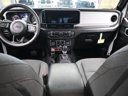 Used 2024 Jeep Gladiator Sport image 39