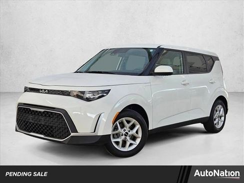 Used 2025 Kia Soul LX w/ LX Technology Package image 1