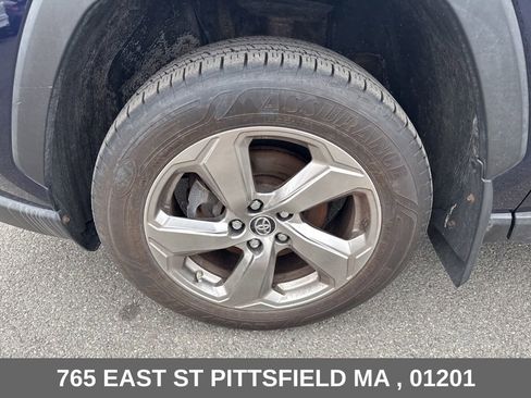 Used 2019 Toyota RAV4 Limited w/ Limited Grade Weather Package AWD/4WD image 33