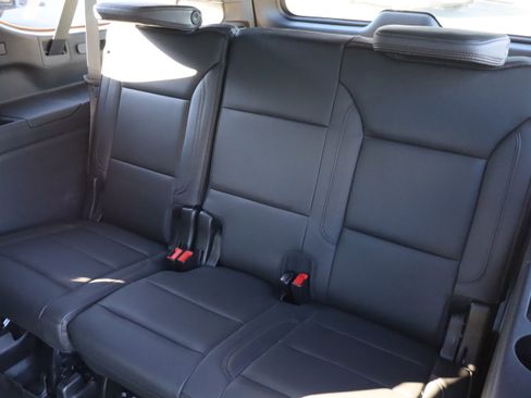 Used 2021 Chevrolet Suburban High Country image 35