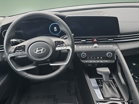 Certified 2024 Hyundai Elantra SEL w/ Convenience Package FWD image 12
