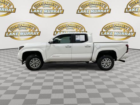 Used 2025 Toyota Tacoma SR5 RWD image 8