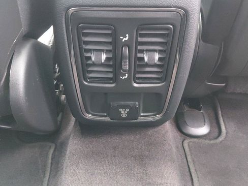 Used 2018 Jeep Grand Cherokee Altitude AWD/4WD image 19