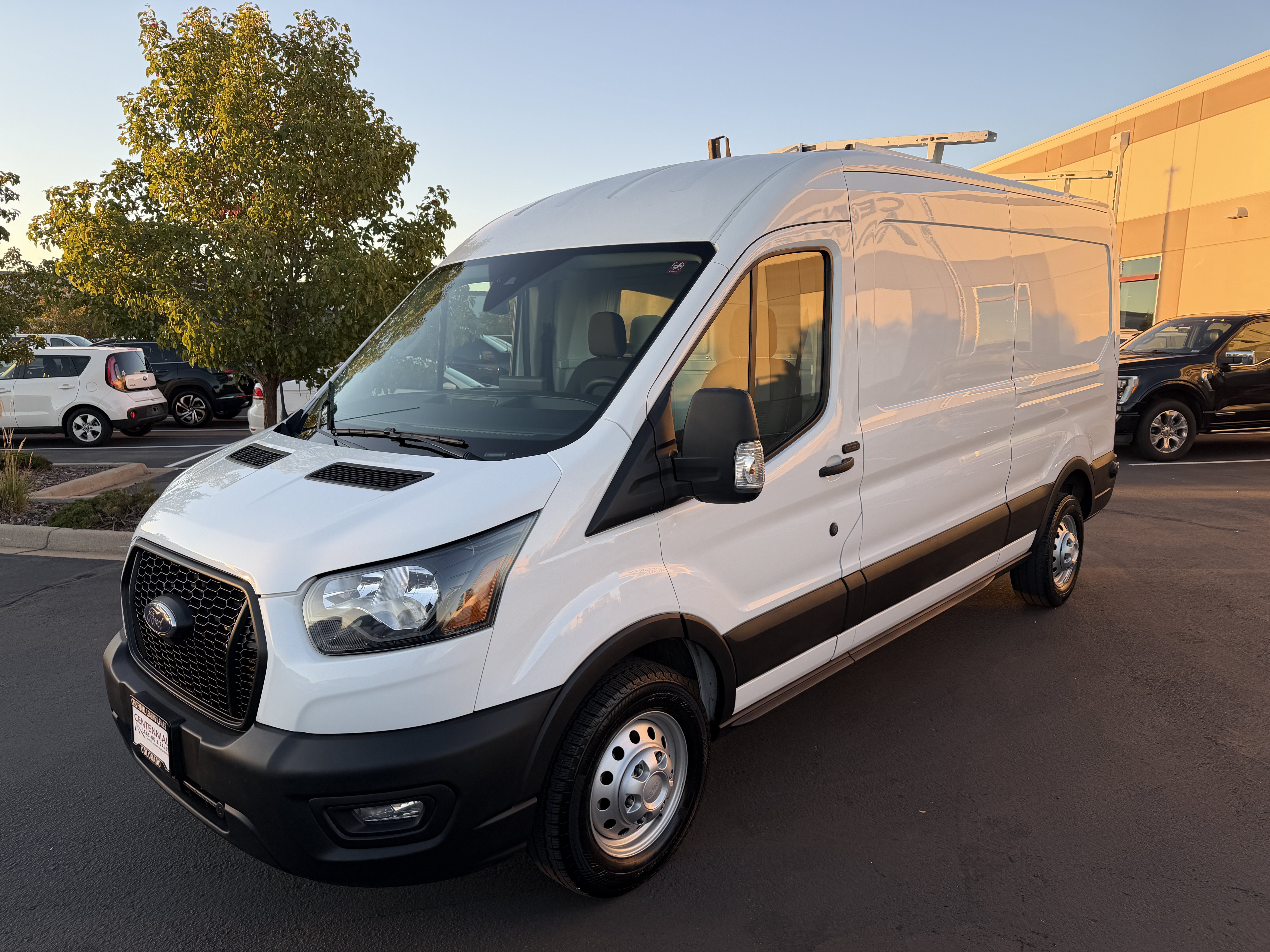 Used 2024 Ford Transit 250 148 Medium Roof Extended AWD image 3