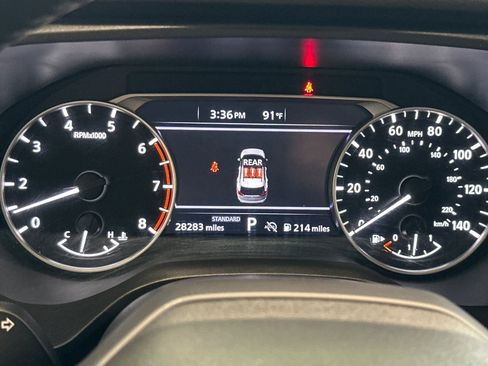Used 2025 Nissan Rogue SV FWD image 29
