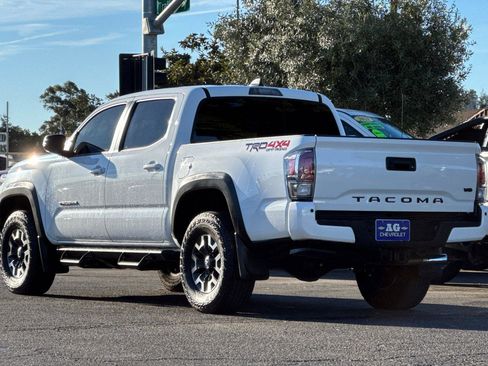 Used 2022 Toyota Tacoma TRD Off-Road image 7