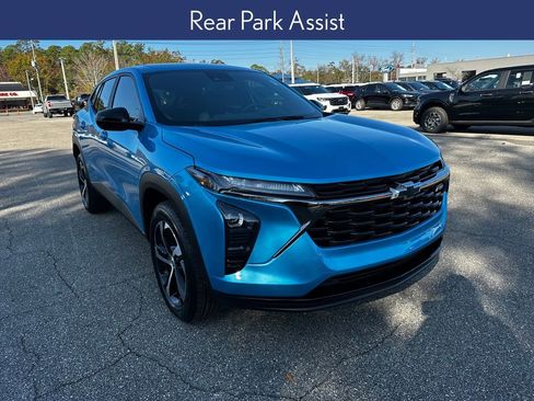 Used 2026 Chevrolet Trax RS image 9