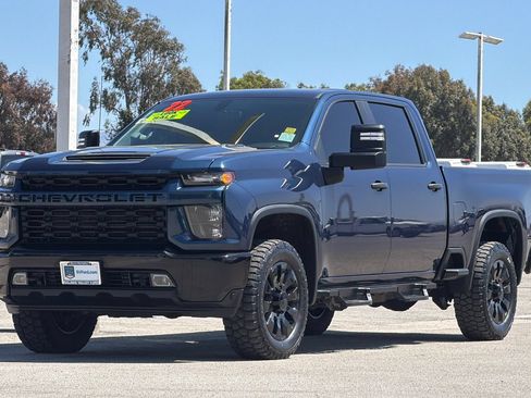 Used 2022 Chevrolet Silverado 2500 Custom w/ Custom Convenience Package AWD/4WD image 8