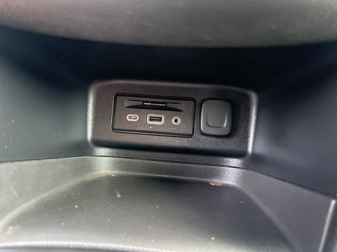 Used 2019 Chevrolet Equinox LT AWD/4WD image 34