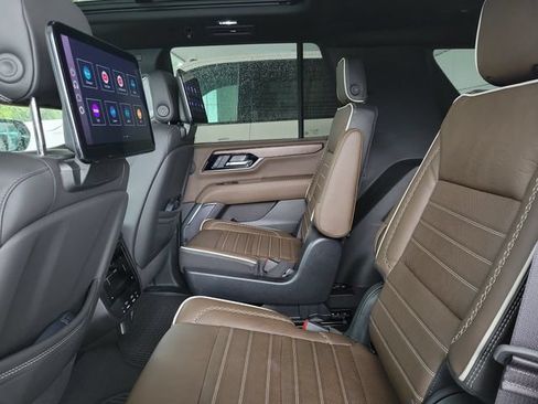 Used 2025 GMC Yukon Denali Ultimate AWD/4WD image 20