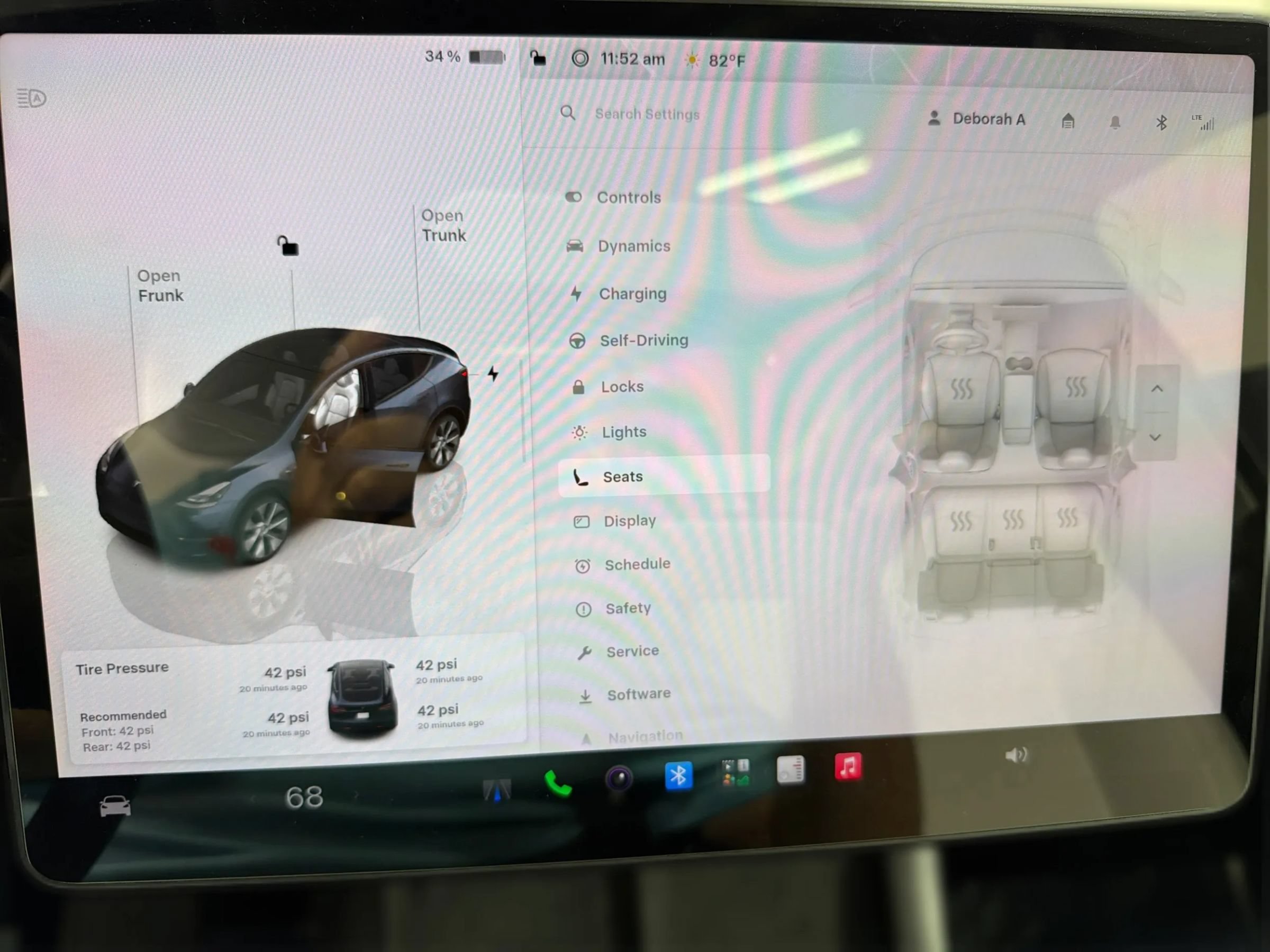 Used 2024 Tesla Model Y Long Range AWD/4WD image 23