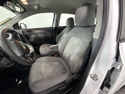 Used 2020 Chevrolet Sonic LT image 15